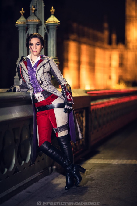 Evie Frye cosplay Assassin's Creed Syndicate.jpg